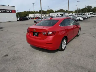 2019 Chevrolet Cruze 4dr Sdn LT