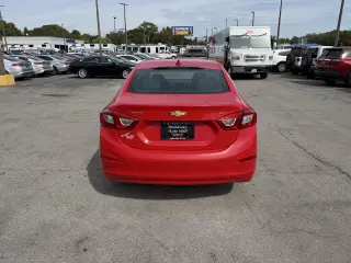 2019 Chevrolet Cruze 4dr Sdn LT