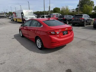 2019 Chevrolet Cruze 4dr Sdn LT