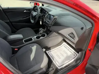 2019 Chevrolet Cruze 4dr Sdn LT