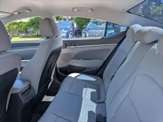 Hyundai ELANTRA 2018 SEL 4p Sedan (EE. UU.)
