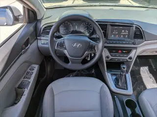 Hyundai ELANTRA 2018 SEL 4p Sedan (EE. UU.)