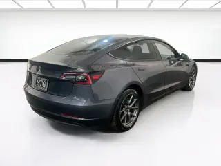 Tesla Model 3 2023 4dr Sedan
