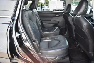 Toyota Highlander 2023 AWD XLE 4dr SUV