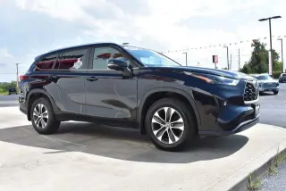 Toyota Highlander 2023 AWD XLE 4dr SUV