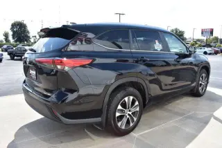 Toyota Highlander 2023 AWD XLE 4dr SUV