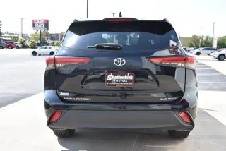 Toyota Highlander 2023 AWD XLE 4dr SUV