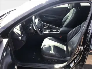 Hyundai ELANTRA 2023 Limitada 4p Sedan