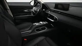 Genesis GV70 2024 AWD 2.5T Estándar 4p SUV