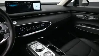 Genesis GV70 2024 AWD 2.5T Estándar 4p SUV