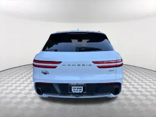 Genesis GV70 2025 AWD 2.5T Estándar 4dr SUV