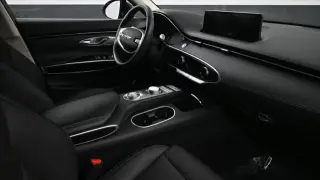 Genesis GV70 2024 AWD 2.5T Estándar 4p SUV