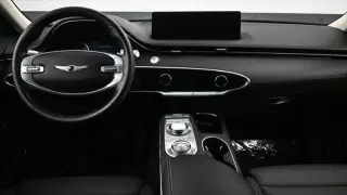 Genesis GV70 2024 AWD 2.5T Estándar 4p SUV