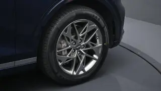 Genesis GV70 2024 AWD 2.5T Estándar 4p SUV