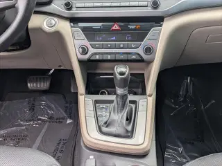 Hyundai ELANTRA 2018 Edición de Valor 4p Sedán PZEV (EE. UU.)