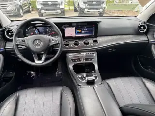 Clase E Mercedes-Benz 2018 E 300 4dr Sedán