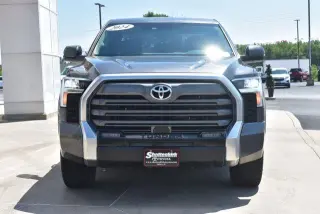 Toyota Tundra 2024 4x4 Limited 4dr CrewMax Cab Pickup SB
