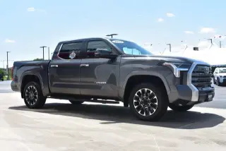 Toyota Tundra 2024 4x4 Limited 4dr CrewMax Cab Pickup SB