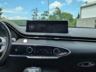 Genesis GV70 2025 AWD 2.5T Standard 4dr SUV