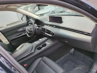 Genesis GV70 2025 AWD 2.5T Standard 4dr SUV