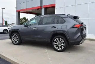 Toyota RAV4 2023 Limited 4dr SUV