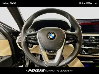 Sedán BMW 5 Series 2022 530i 4 puertas