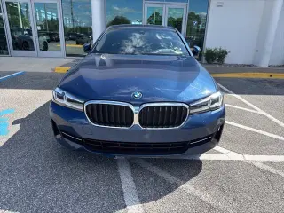 BMW Serie 5 2023 530e 4p Sedan