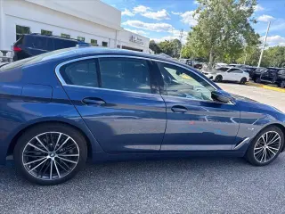 BMW Serie 5 2023 530e 4p Sedan