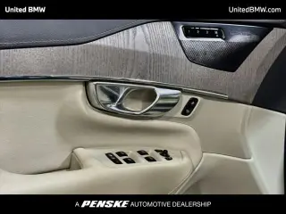 Volvo XC90 Recharge 2022 eAWD T8 Inscripción 7-Pasajeros 4p SUV