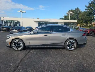 BMW i5 2024 eDrive40 4p Sedana