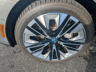 BMW i5 2024 eDrive40 4p Sedana