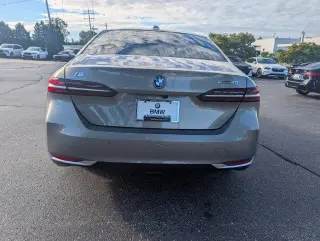 BMW i5 2024 eDrive40 4p Sedana