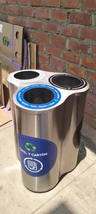 Tachos y papeleras de acero in