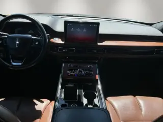 Lincoln Aviator 2023 AWD Reserve 4dr SUV