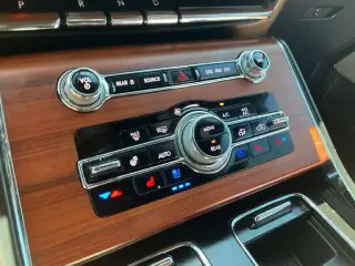 Lincoln Aviator 2023 AWD Reserve 4dr SUV