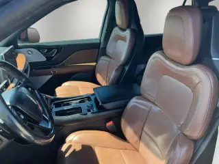 Lincoln Aviator 2023 AWD Reserve 4dr SUV