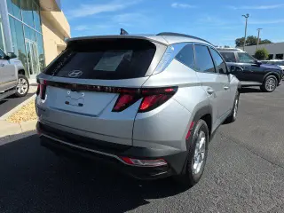 Hyundai TUCSON 2024 SEL 4p SUV (lanzamiento medio anual)