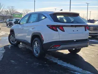 Hyundai TUCSON 2026 AWD SE 4dr SUV