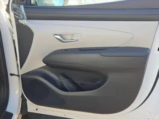 Hyundai TUCSON 2026 AWD SE 4dr SUV