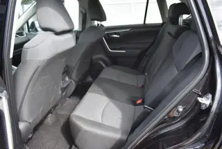 Toyota RAV4 2025 AWD XLE 4dr SUV