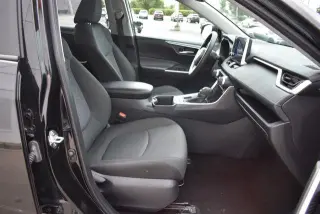 Toyota RAV4 2025 AWD XLE 4dr SUV