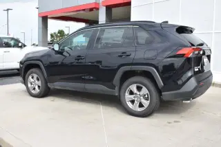 Toyota RAV4 2025 AWD XLE 4dr SUV