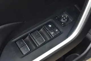 Toyota RAV4 2025 AWD XLE 4dr SUV