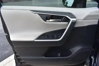 Toyota RAV4 2020 AWD Limited 4dr SUV