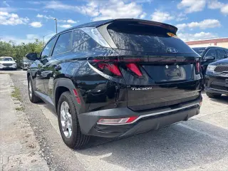 Hyundai TUCSON 2022 SE 4p SUV (lanzamiento de mitad de año)