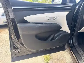 Hyundai TUCSON 2022 SE 4p SUV (lanzamiento de mitad de año)