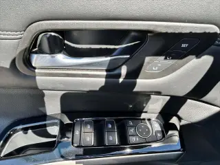 Nissan Pathfinder 2023 AWD Platinum 4p SUV
