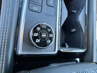 Nissan Pathfinder 2023 AWD Platinum 4p SUV