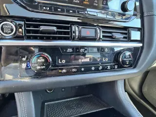Nissan Pathfinder 2023 AWD Platinum 4p SUV