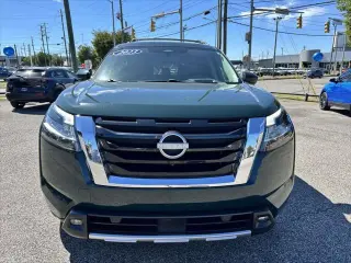 Nissan Pathfinder 2023 AWD Platinum 4p SUV